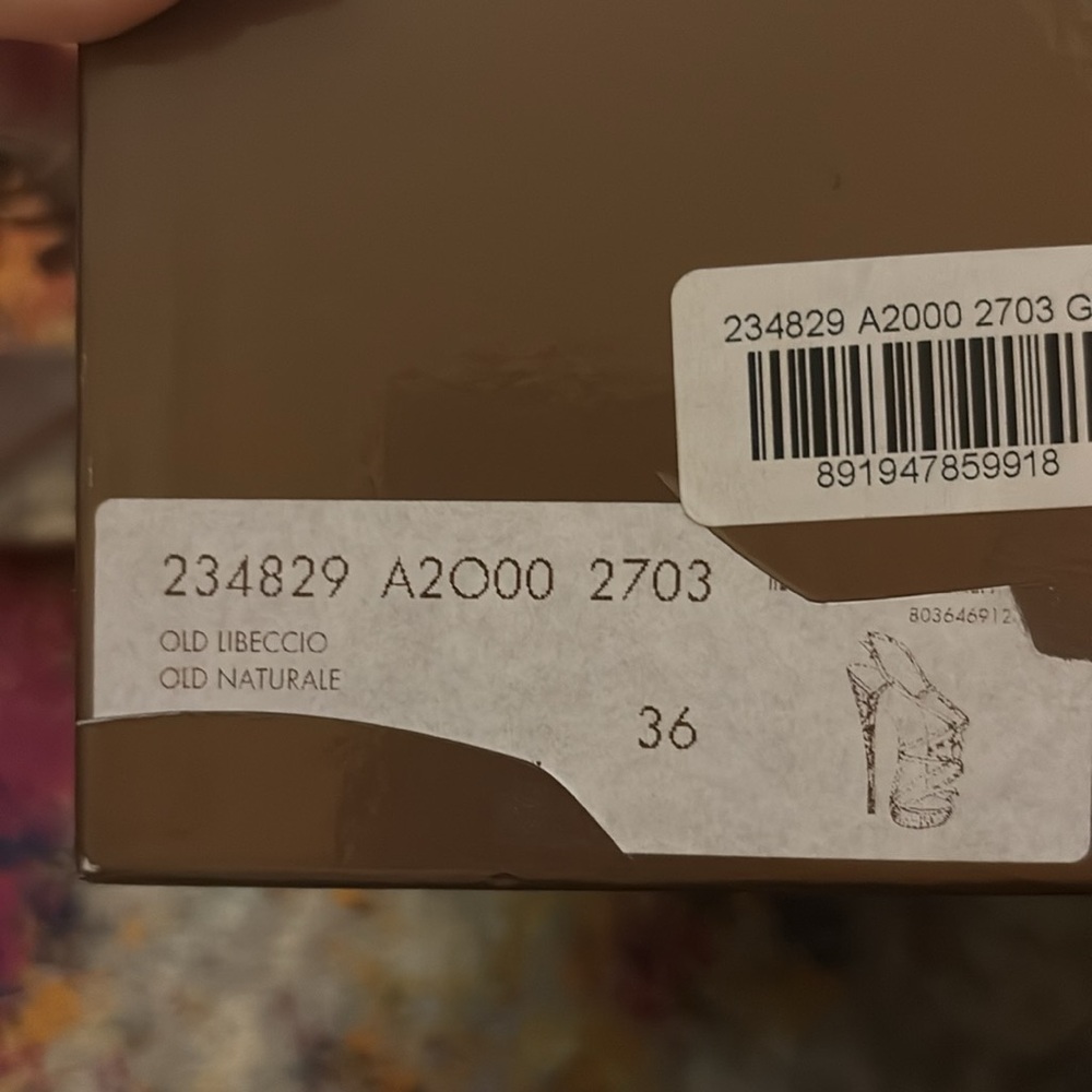 Gucci Women's Brown Strappy Heels - Picture 9 of 10